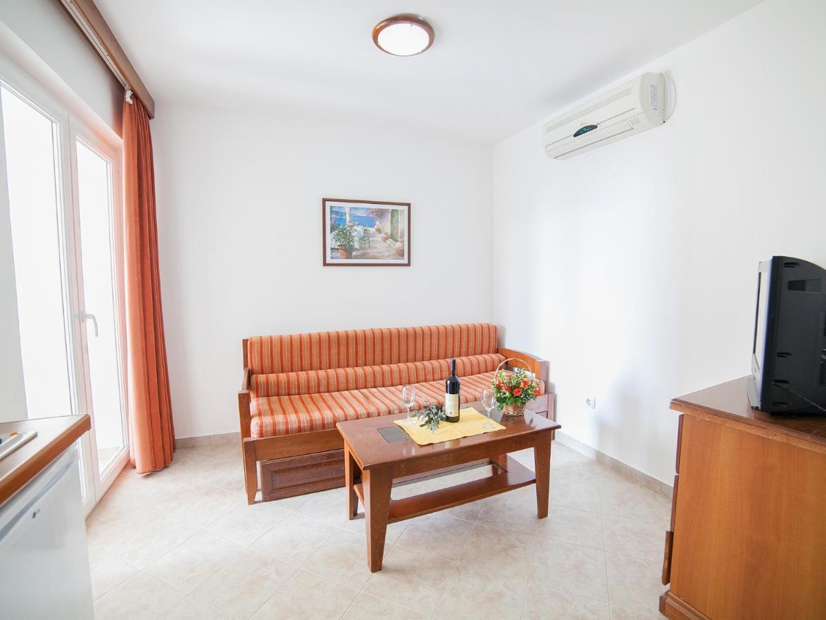 Apartments Ivan Petrovac Ruang foto